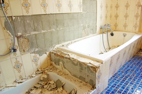 Bathtub Demolition in Covington